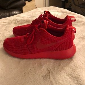 Nike Roshe One red